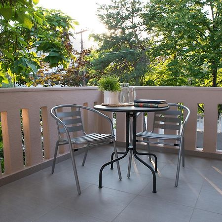 Palio Grey Apartments PalaiónTsiflíkion エクステリア 写真