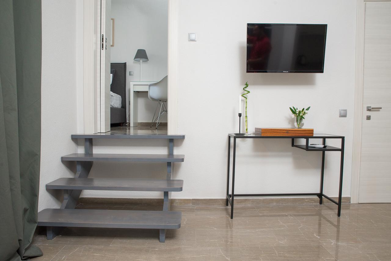Palio Grey Apartments PalaiónTsiflíkion エクステリア 写真