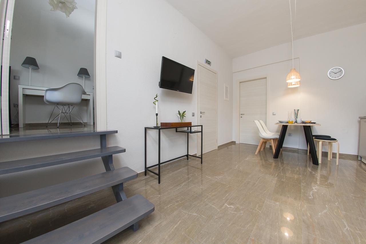 Palio Grey Apartments PalaiónTsiflíkion エクステリア 写真