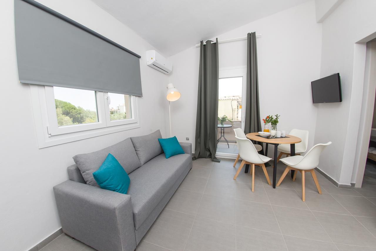 Palio Grey Apartments PalaiónTsiflíkion エクステリア 写真