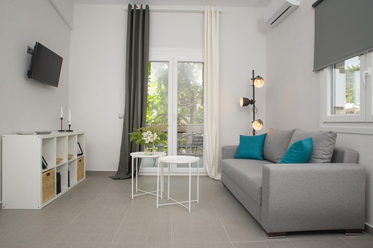 Palio Grey Apartments PalaiónTsiflíkion エクステリア 写真