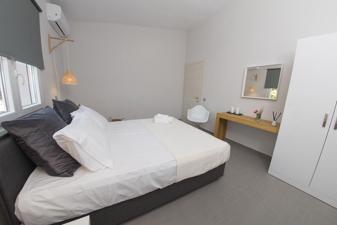 Palio Grey Apartments PalaiónTsiflíkion エクステリア 写真