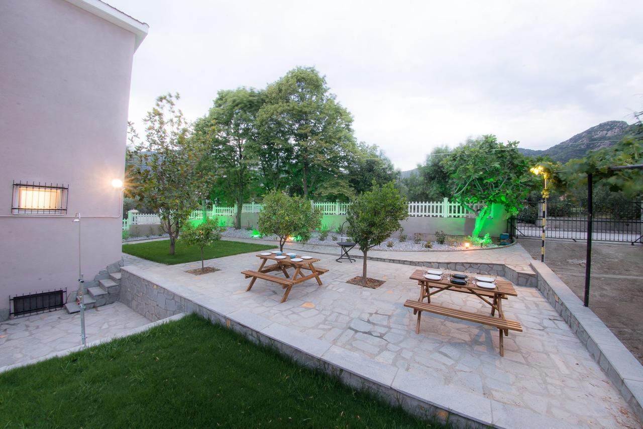 Palio Grey Apartments PalaiónTsiflíkion エクステリア 写真