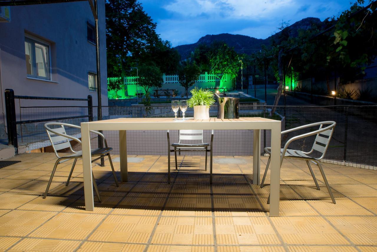 Palio Grey Apartments PalaiónTsiflíkion エクステリア 写真