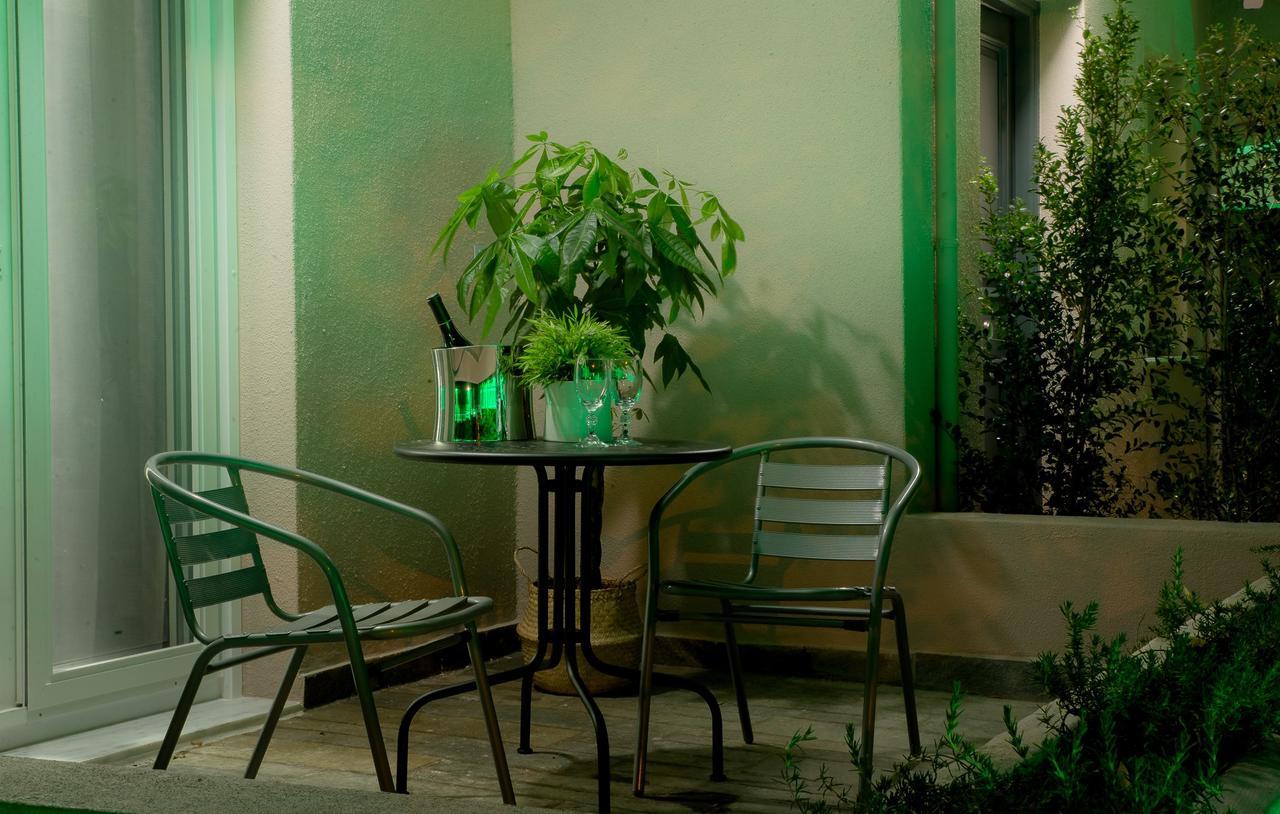 Palio Grey Apartments PalaiónTsiflíkion エクステリア 写真
